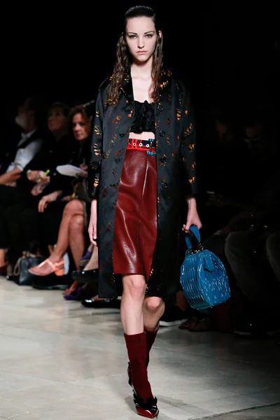 Look 29